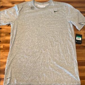 Nike Training Top 706625-063